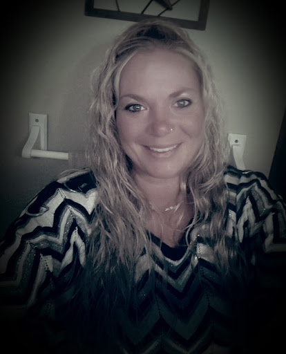 Jessica Holloway Photo 37