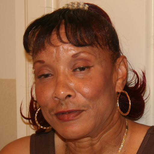 Barbara Banks Photo 11