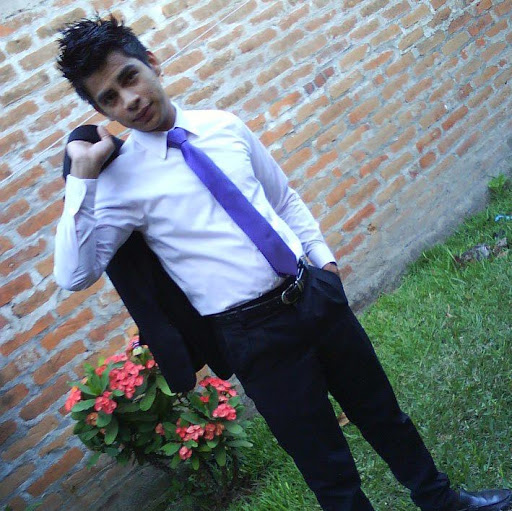 Alejandro Salazar Photo 4