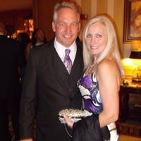 Debra Daniels Photo 32
