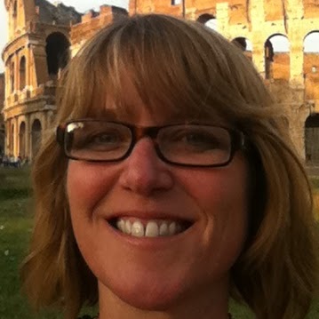 Alison Jones Photo 30