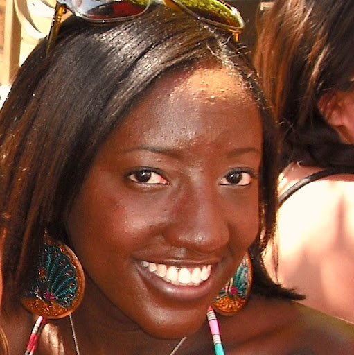 Danielle Jones Photo 51