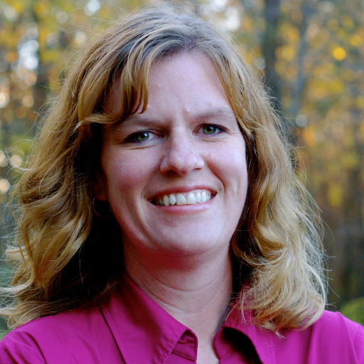 Amy Clinton Photo 22