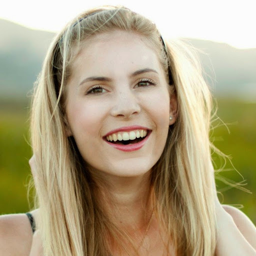 Ellen Griffith Photo 28