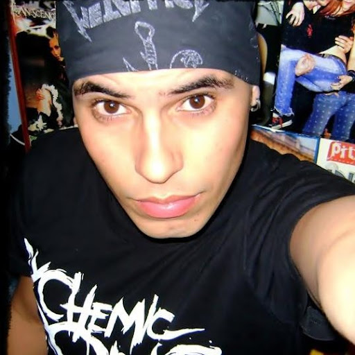 Lucas Travis Photo 3