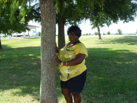 Angela Gates Photo 14
