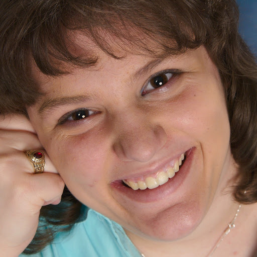 Elizabeth Hays Photo 22