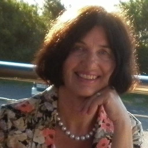 Helen Lloyd Photo 4