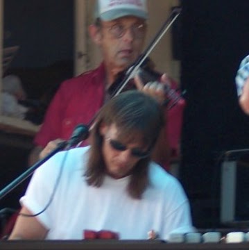 Howard Reed Photo 24