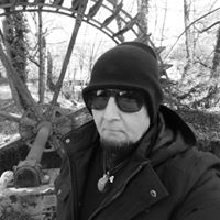 Christopher Wolf Photo 35