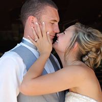 Haley Perry Photo 6