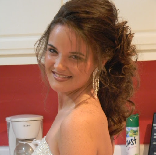 Amanda Stout Photo 30