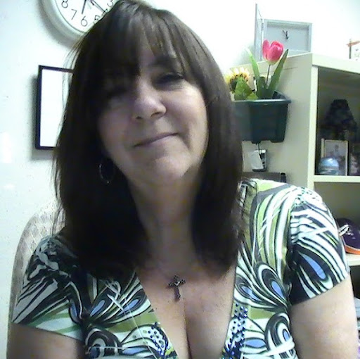 Debbie Revis Photo 10