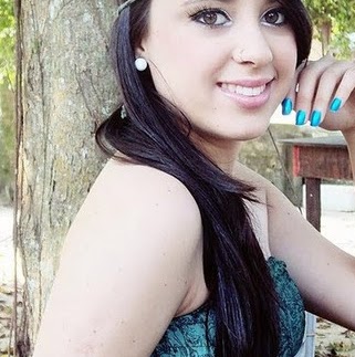 Julia Stewart Photo 16