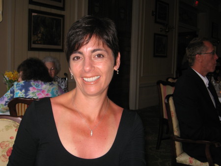 Lisa Robbins Photo 9