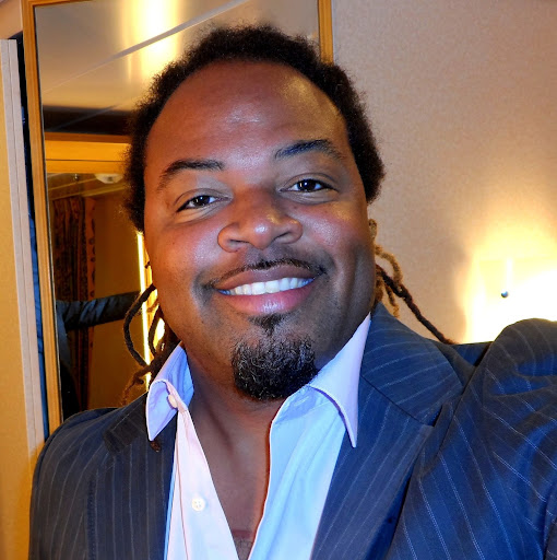 Elton Davis Photo 4