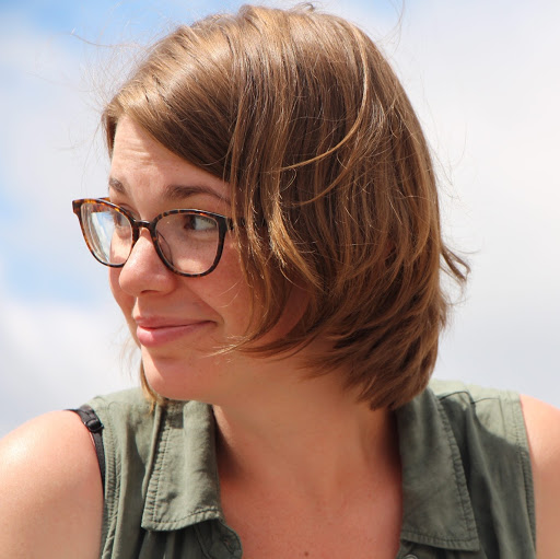 Sarah Andrews Photo 21