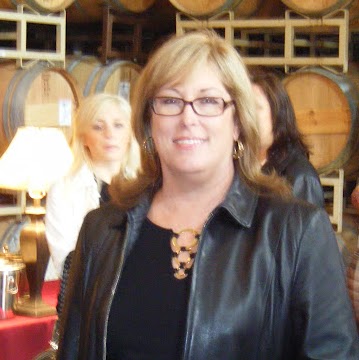 Kathryn Thompson Photo 30