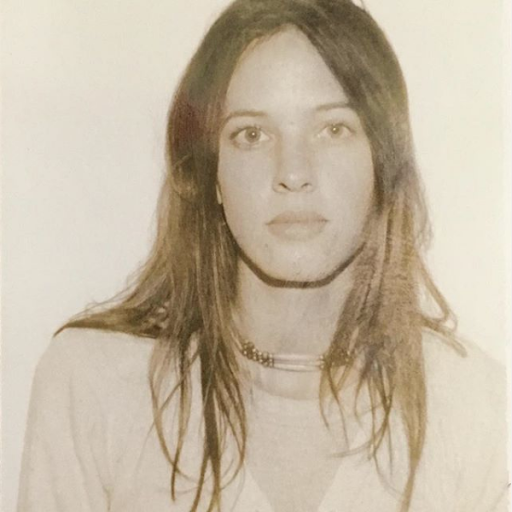 Suzanne Hendrix Photo 16