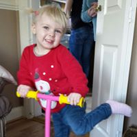 Rebecca Hawkes Photo 9