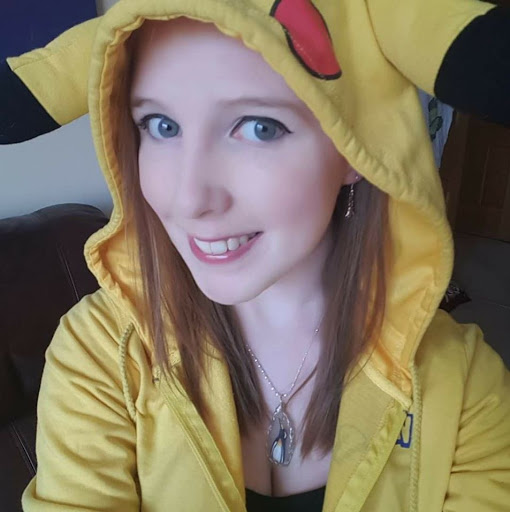 Julia Milligan Photo 28