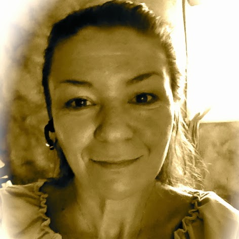 Vicky Cooper Photo 11