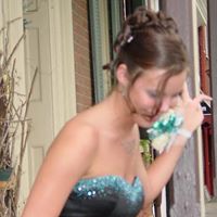 Ashley Watts Photo 21