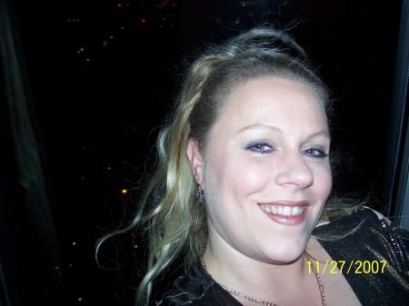 Julie Wiggins Photo 8