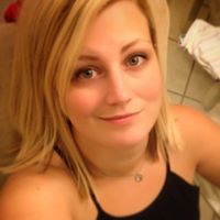 Laura Thacker Photo 32