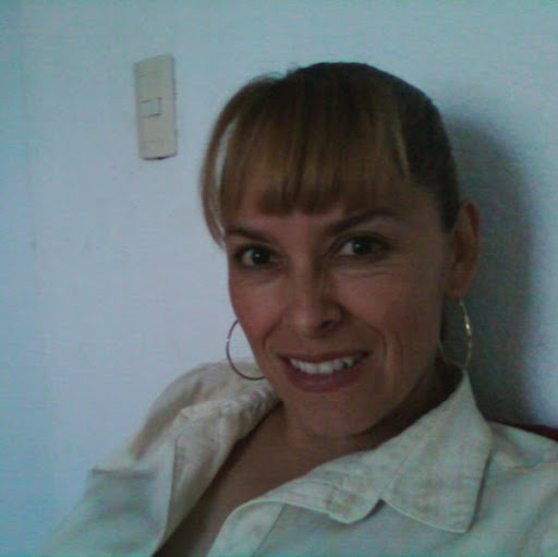 Claudia Velazquez Photo 32