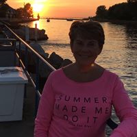 Dianne Matthews Photo 17