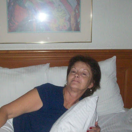 Angela Ewing Photo 38