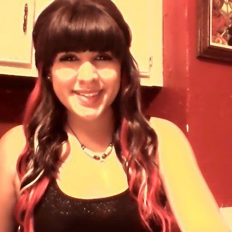 Debora Fuentes Photo 19