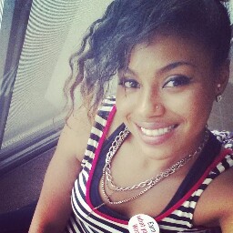 Desiree Harris Photo 19