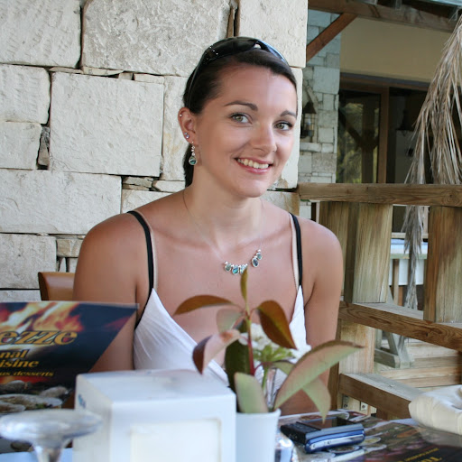 Natalie Cooper Photo 11