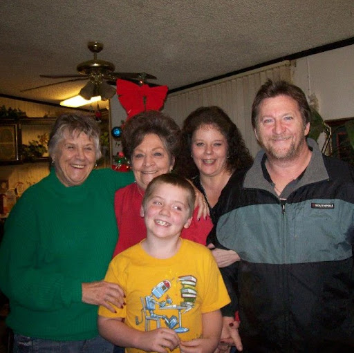 Angela Emmons Photo 28