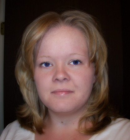 Laura Hall Photo 21