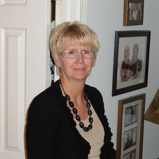Helen Linder Photo 20
