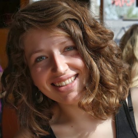 Lily Anderson Photo 32