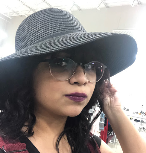 Maria Cisneros Photo 27
