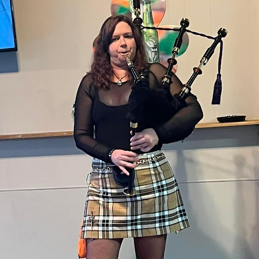 Christine Barnes Photo 19