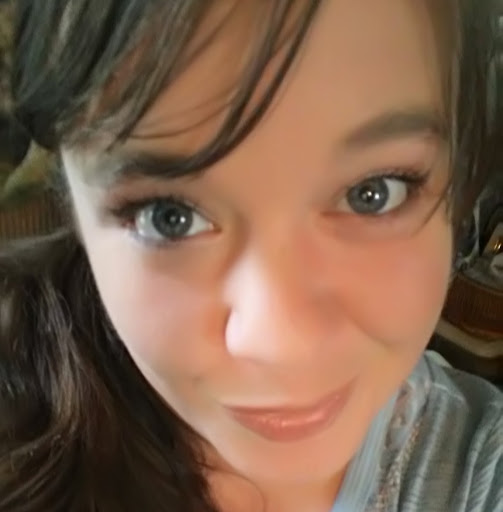 April Quinn Photo 37