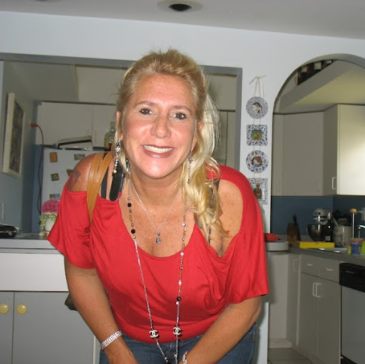 Annie Moran Photo 12