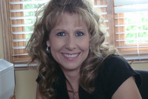 Cindy Larson Photo 28