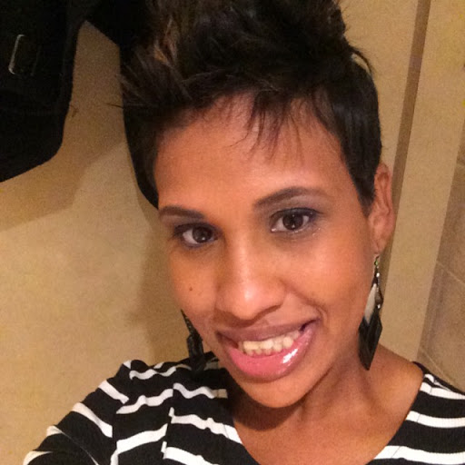 Danielle Williams Photo 17