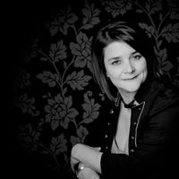 Victoria Willis Photo 32
