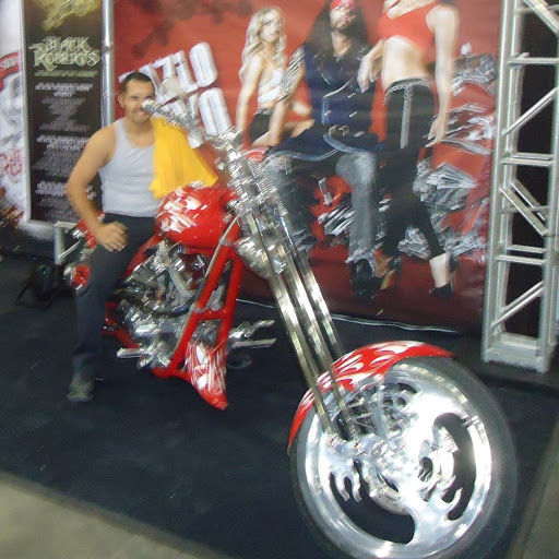 Javier Santiago Photo 10