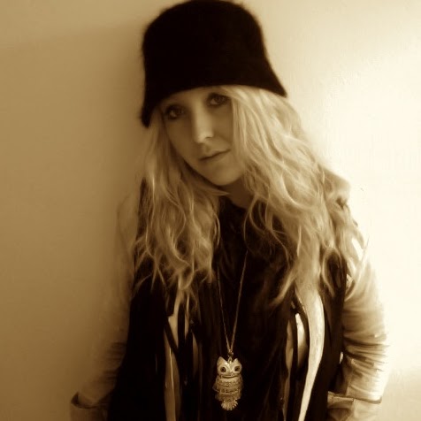 Luisa Bell Photo 3