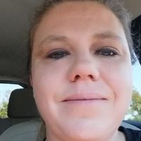 Stephanie Busch Photo 16