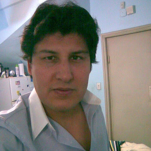 Roberto Aguirre Photo 21
